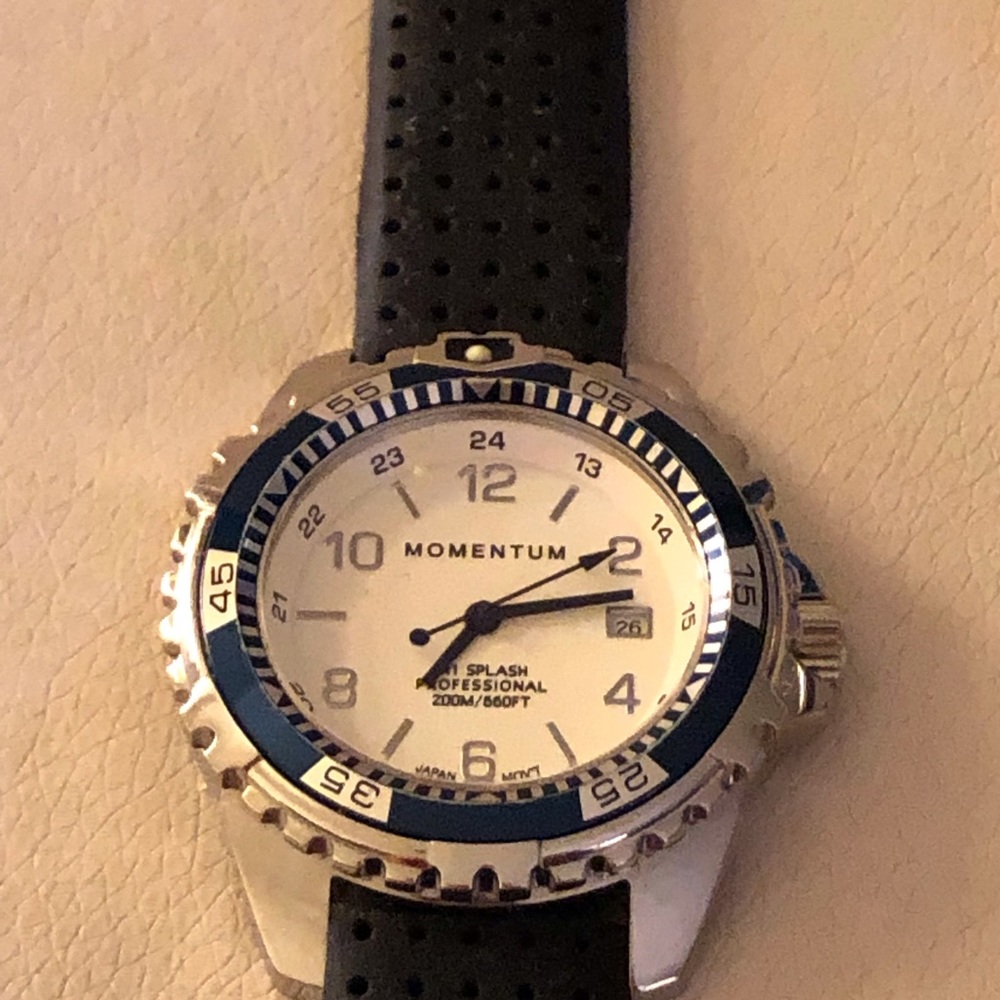 Momentum diver watch, 38mm, quartz, used